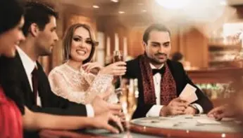 من يمكنه اللعب في الكازينو اون لاين؟